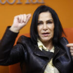 Lydia Cacho regresa a México y presenta novela sobre feminismo