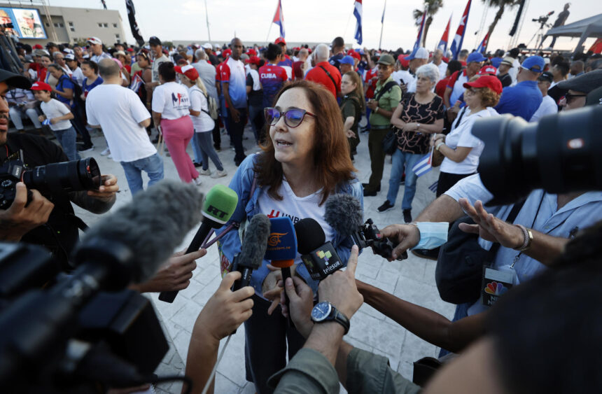 Mariela Castro defiende a Raúl Castro ante acusación de EE UU