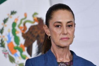 Aprobación de Sheinbaum baja 7 puntos por inseguridad y corrupción