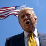 Casa Blanca usa metáfora de alienígenas en web sobre migración