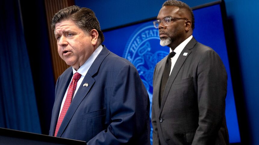 Pritzker cuestiona falta de plan de Chicago para retener a los Bears