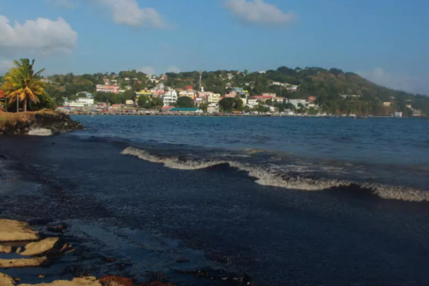 Venezuela denuncia derrame de petróleo de Trinidad y Tobago