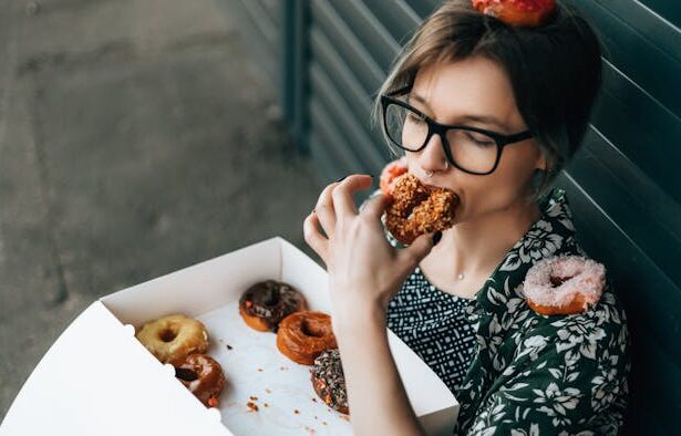 El estrés influye en la alimentación: claves sobre ingesta emocional