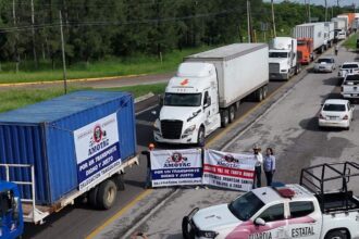 Transportistas levantan bloqueo en Tamaulipas tras acuerdos federales