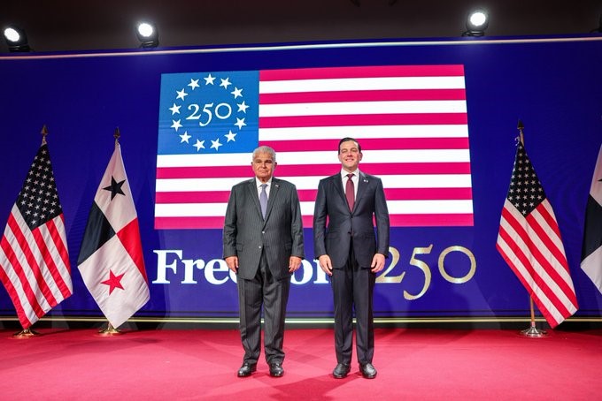 Mulino reafirma soberanía de Panamá al conmemorar 250 años de EE UU