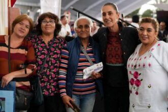 Sheinbaum entrega Pensión Mujeres Bienestar en Naucalpan