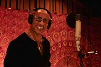 Dwayne Johnson lanza “Your Dad” para el álbum de Moana live action