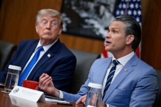 Trump evita opinar sobre posible postulación de Hegseth en 2028