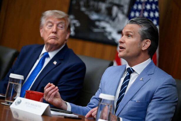 Trump evita opinar sobre posible postulación de Hegseth en 2028