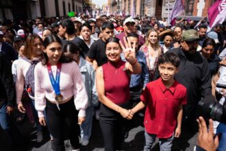 Gaby Sánchez formaliza candidatura para coordinar Morena Puebla