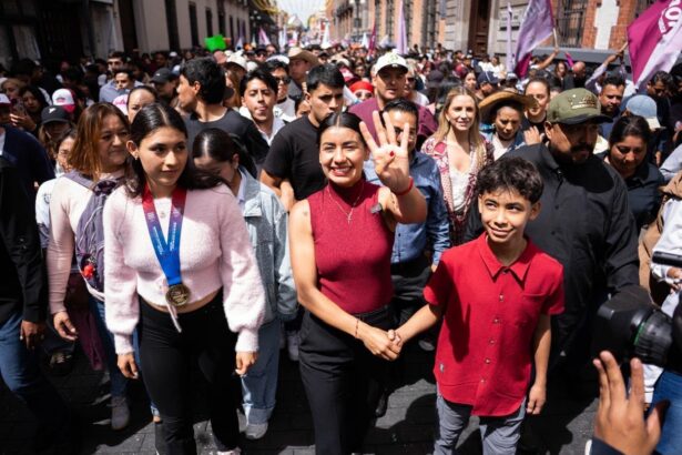 Gaby Sánchez formaliza candidatura para coordinar Morena Puebla