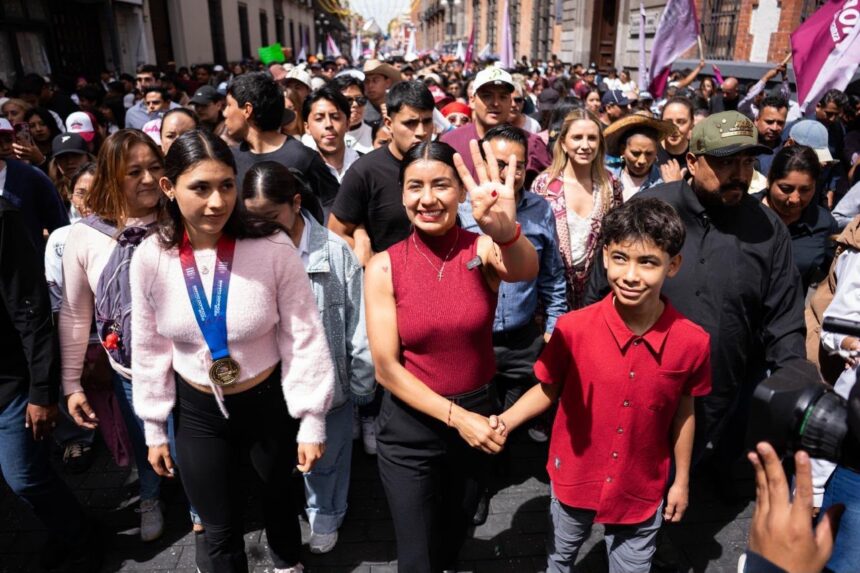 Gaby Sánchez formaliza candidatura para coordinar Morena Puebla