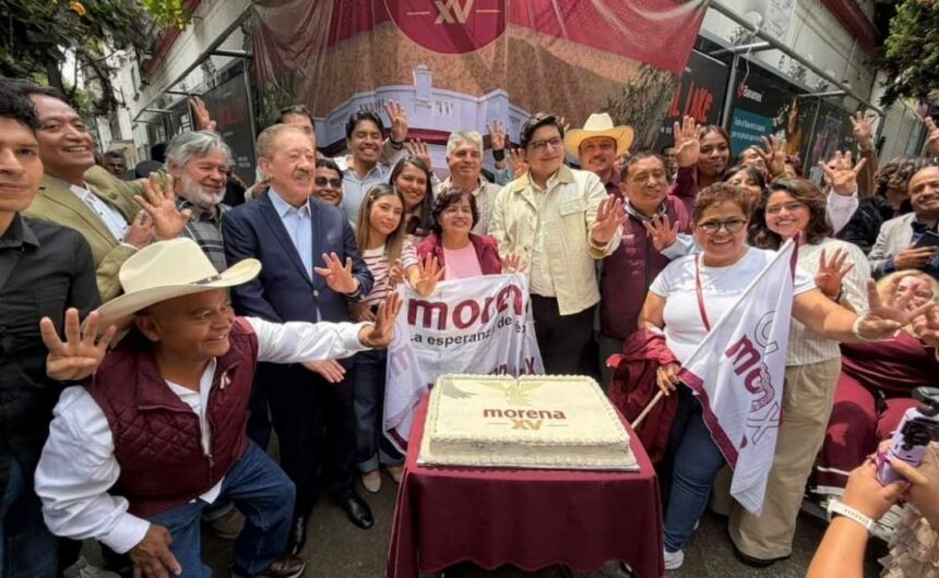 Morena CDMX celebra 15 años y llama a la unidad interna