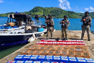 Panamá incauta 1,208 paquetes de droga en dos operativos clave