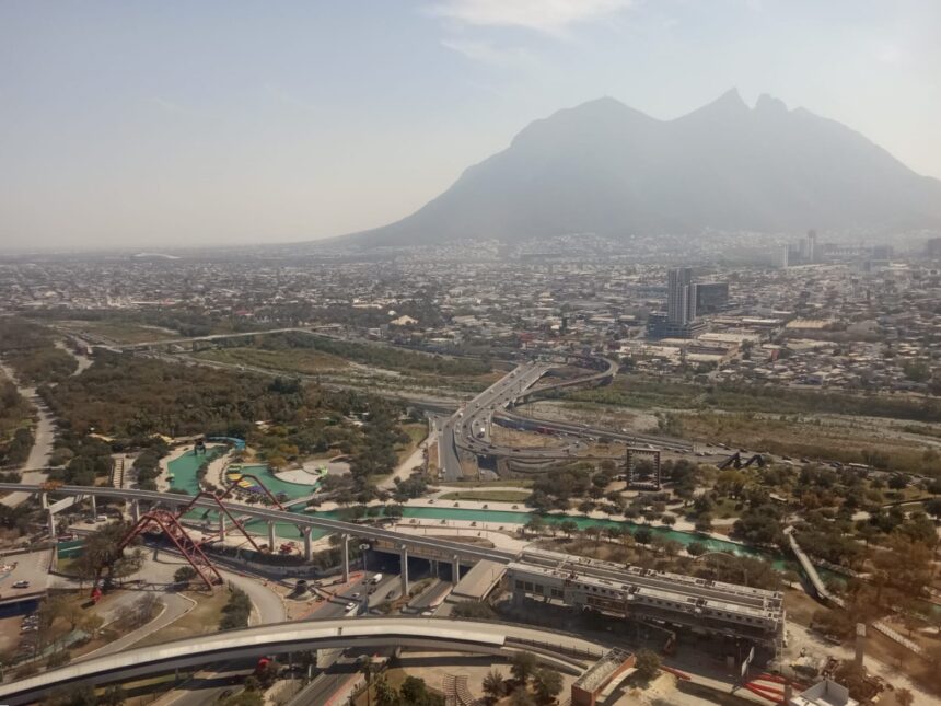 Bruma y clima cálido de hasta 28°C este sábado en Nuevo León