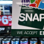 Reformas al SNAP reducen acceso a asistencia alimentaria en EE.UU.