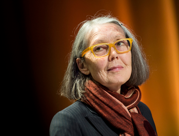 Anne Carson gana el Nobel de Literatura 2026 por su obra innovadora