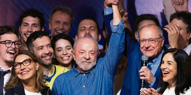 Lula da Silva gana la presidencia de Brasil y rechaza injerencias